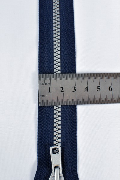 ZIP001 5號拉鏈  仿金屬樹脂拉鏈  單頭銀色拉鏈   密尾拉鏈 不設單獨拉鍊訂購 側面照